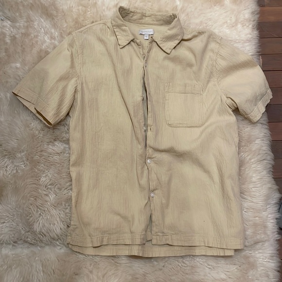 Size medium. Never worn beige standard cloth crinkle button down shirt. - Picture 2 of 2